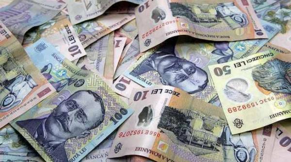 Cu cât a scăzut finanțarea partidelor 