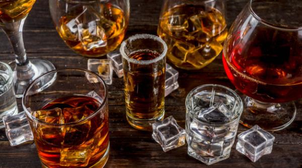 Prima lege din Europa care restricţionează promovarea şi vânzarea alcoolului