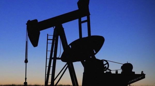 Virusul din China ar putea duce la ieftinirea petrolului