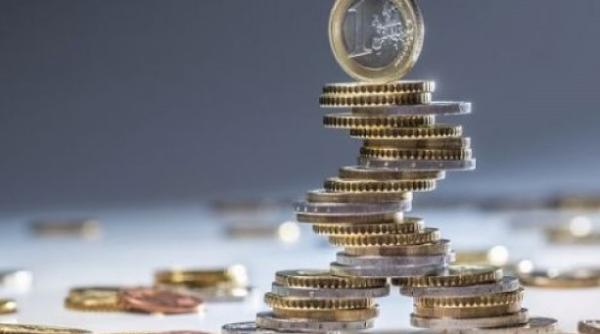 Datoria globală, îngrijorător de mare. Avertismentul unui expert