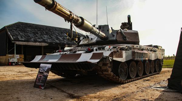 Britanicii au o nouă armă, tancul dotat cu raze X VIDEO