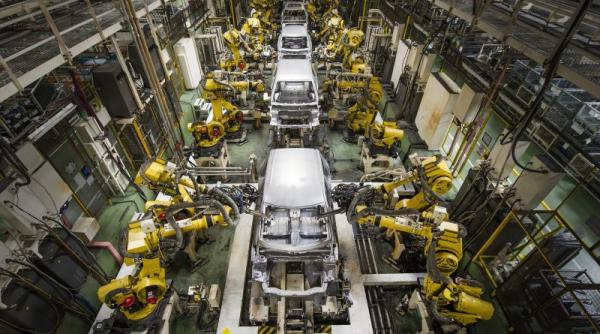 Europa vrea să concureze cu Tesla şi China. Planuri pentru o fabrică imensă