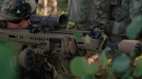 Noua armă de asalt a US Army vine din viitor