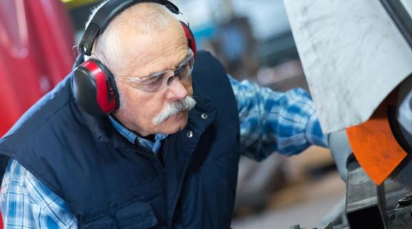 Pensionare anticipată fără penalizări. O nouă propunere legislativă