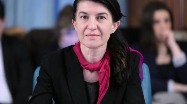 Violeta Alexandru. Cresc pensiile. Așa este legea