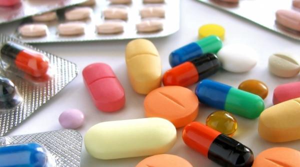 Virusul din China îi lasă pe români fără medicamente. Avertismentul specialiștilor