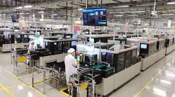 Huawei contruiește prima fabrică în Europa de echipamente 5G