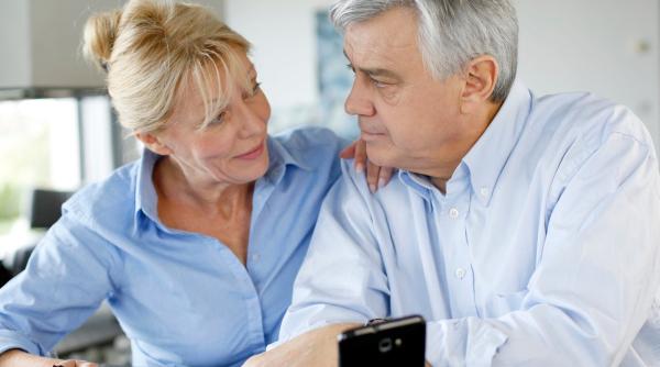 Pensii pentru notarii publici. Senatorii au adoptat un document