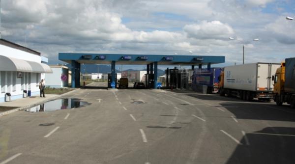 România suspendă transportul rutier și feroviar pe relația cu Italia