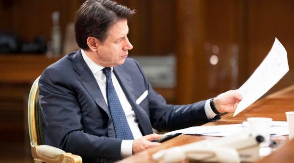 Premierul Conte anunță noi restricții pe teritoriul Italiei
