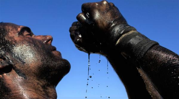 Războiul petrolului se mută în Europa. Oferta Arabiei Saudite