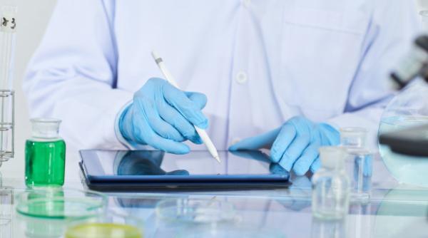 Vaccinul împotriva Covid-19 a fost găsit de experții din Marea Britanie