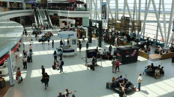 Aeroportul din Budapesta permite intrarea doar pentru cetăţenilor ungari