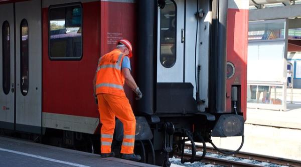 Program special pentru personalul feroviar. Salarii mai mici