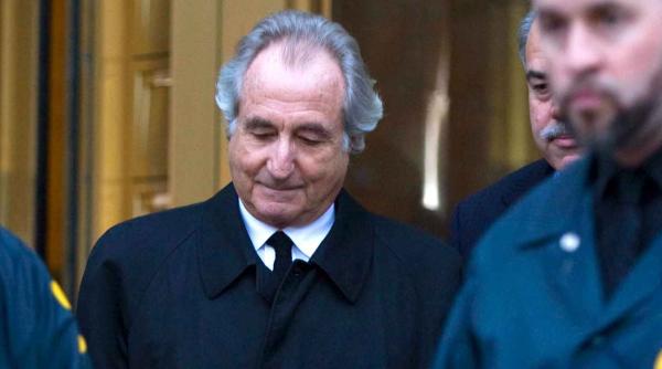 Din închisoare, marii infractori ai SUA ”se agață” de covid-19