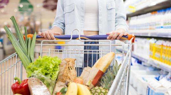 Protecția Consumatorului cere plafonarea prețurilor. Pentru ce produse