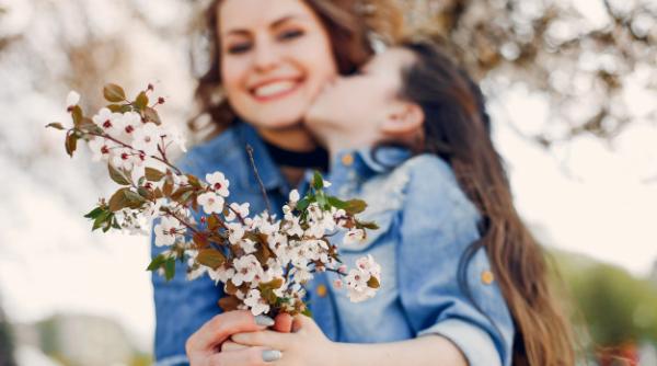 Cum se acordă zilele libere pentru părinți când școlile sunt închise