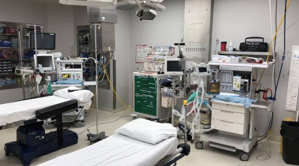 Sclipire de geniu: a adaptat un ventilator ca să conecteze 9 pacienți cu Covid-19