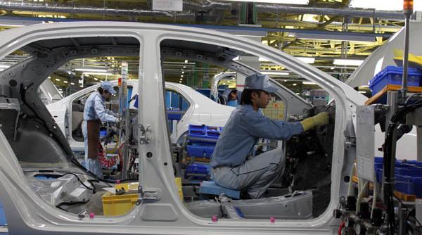 Toyota îngheață activitatea în toate uzinele europene