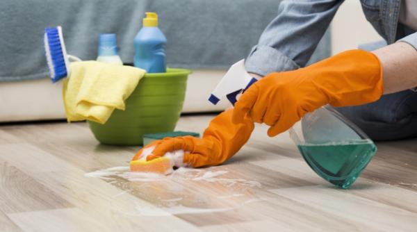 Cum să faci curat în timpul epidemiei de Covid-19. Ce substanțe sunt eficiente