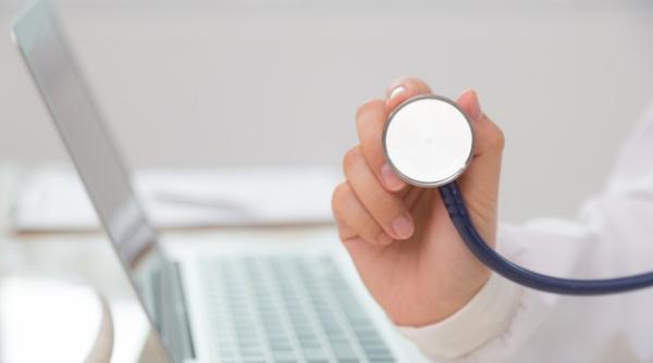 Nava-spital Comfort a început să primească primii bolnavi, dar intenţionează să se izoleze