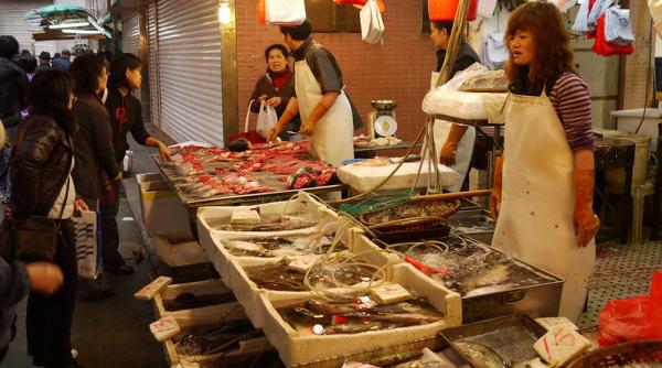 Piața din Wuhan de unde a plecat pandemia de Covid-19 s-a redeschis