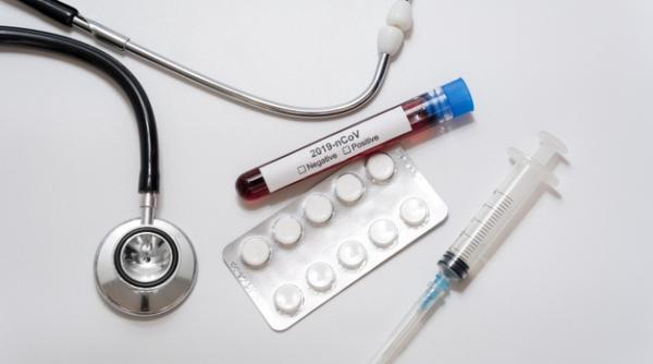 Tratamentul cu hidroxiclorochină nu este miracolul așteptat de toată lumea