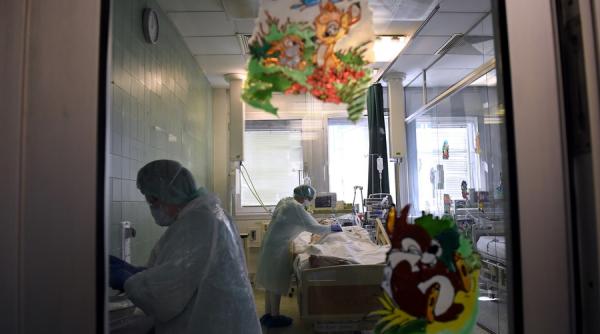 Medicii, uimiți de noul simptom descoperit la unii bolnavi de Covid-19