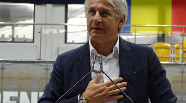 Teodorovici: Iohannis, fii român, fii BĂRBAT