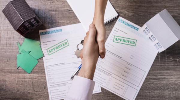 De ce îi vor ajuta băncile pe cei care au credite ipotecare