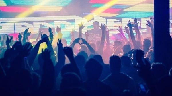 Autorizații suspendate. Românii s-au distrat, patronii, pedepsiți