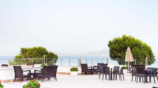 Măsuri noi de protecție! Accesul pe TERASĂ