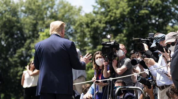 Revolte SUA. Donald Trump critică guvernatorii și-i califică drept slabi