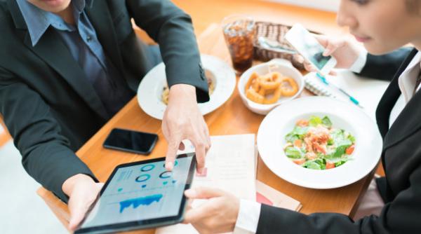 Mâncărurile preferate de bucureştenii care au ajuns în restaurante după două luni