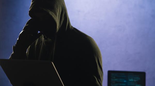 Hackerii folosesc imaginea unei companii de curierat pentru atacuri cibernetice