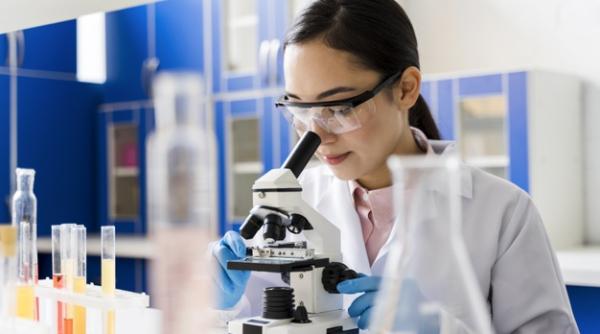 Sanofi investește pentru a crea în Franța centrul său de excelență mondială în cercetarea și producerea de vaccinuri