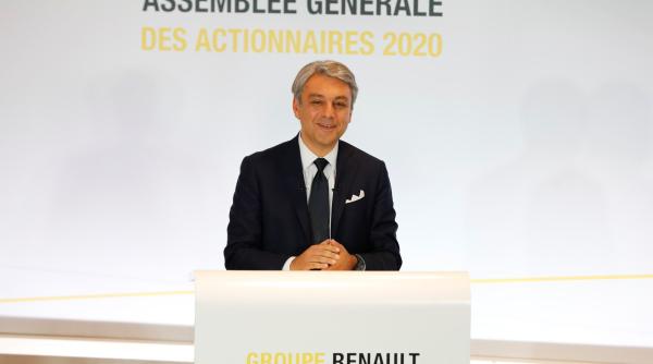 De ce noul director Renault este optimist