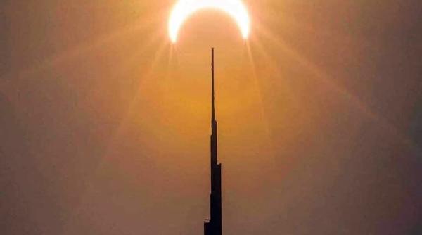 O rară eclipsă de soare, vizibilă din Africa