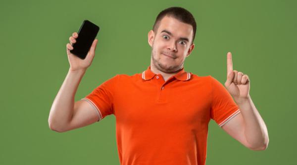 Pornografia atacă telefoanele inteligente. Numărul dispozitivelor afectate, dublat