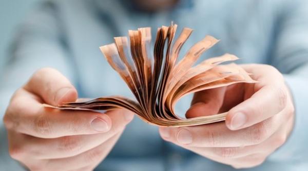 Sondaj realizat de BNR: S-au înăsprit standardele de creditare