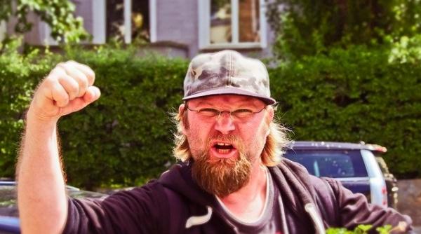 Viața la bloc. Situații când locatarii pot ajunge după gratii