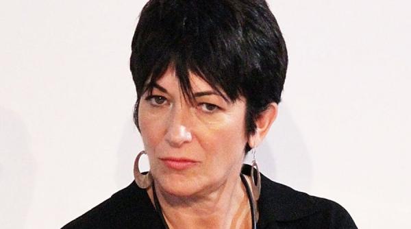 Prietena milionarului Jeffrey Epstein, acuzată de corupere de minori, arestată de FBI