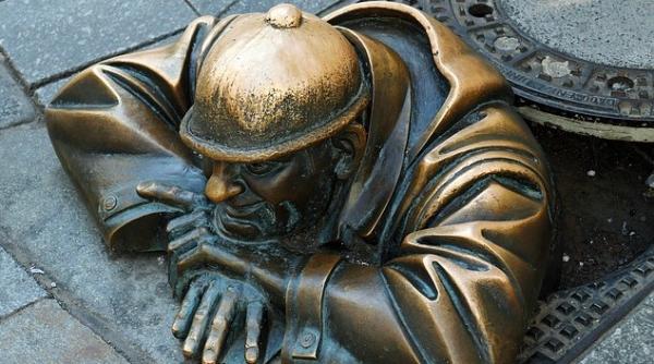 Covid-19. Stat UE, aprobă un deficit de patru ori mai mare 