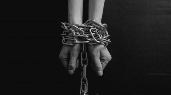 Comerțul cu SCLAVI? Banca Centrală a Olandei își va investiga rolul