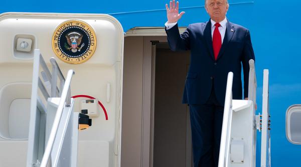 Donald Trump a vrut să vândă o bucată din SUA