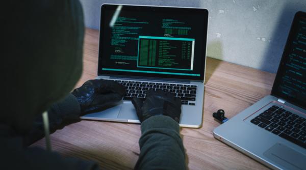 Hackerii ruși, atac la vaccinurile anticovid-19. Serviciile secrete, în alertă