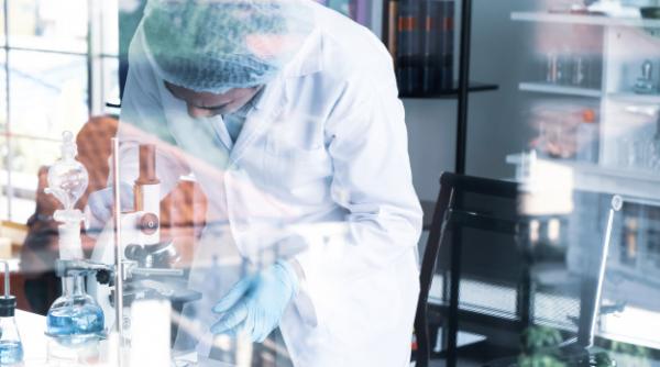 Covid-19. Simptom NEȘTIUT până acum. Este primul care apare 