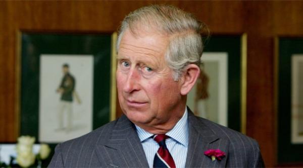 Prințul Charles, împiedicat de o VACĂ, în România. Cum s-au luptat agenții de pază cu ea. "Au CĂZUT". Moment HAIOS