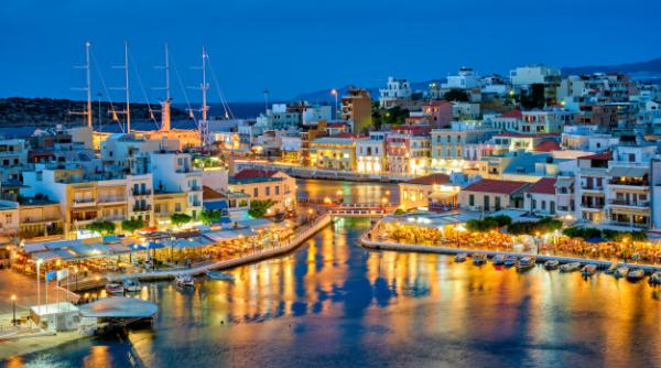 Grecia s-a CONFORMAT! Ce se întâmplă cu localurile din destinațiile turistice