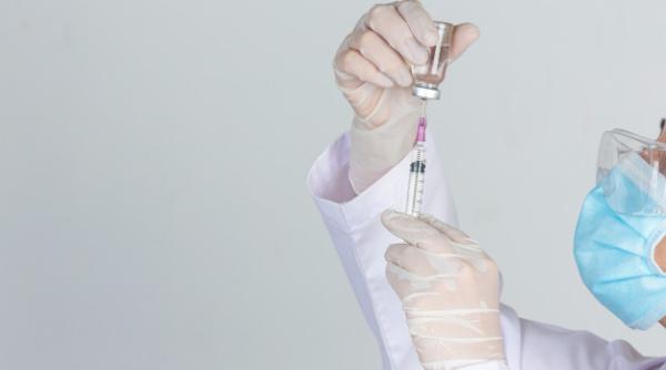 Vaccin anti Covid-19 în România. Explicațiile lui Alexandru Rafila